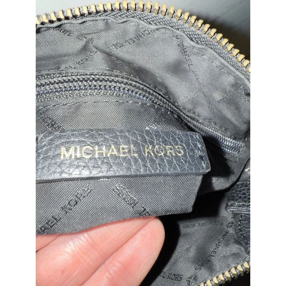 MICHAEL KORS Julia Women MK MD Messenger Bag Purse Black Leather Gold 38H8XJQM2L
